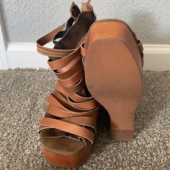 Shoes - Picture 2 of 6